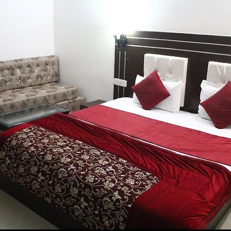Oyo 16415 Hotel Kishore International 阿姆利则 外观 照片