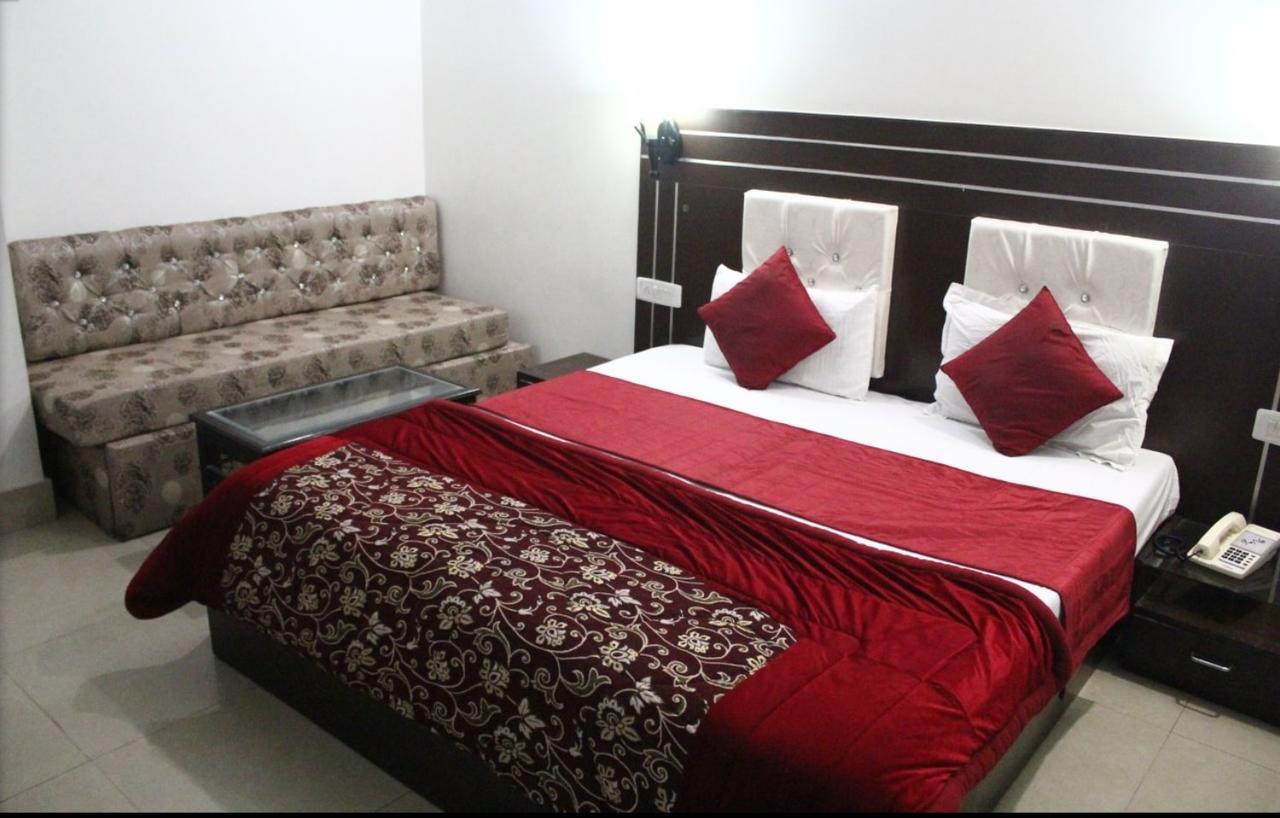 Oyo 16415 Hotel Kishore International 阿姆利则 外观 照片